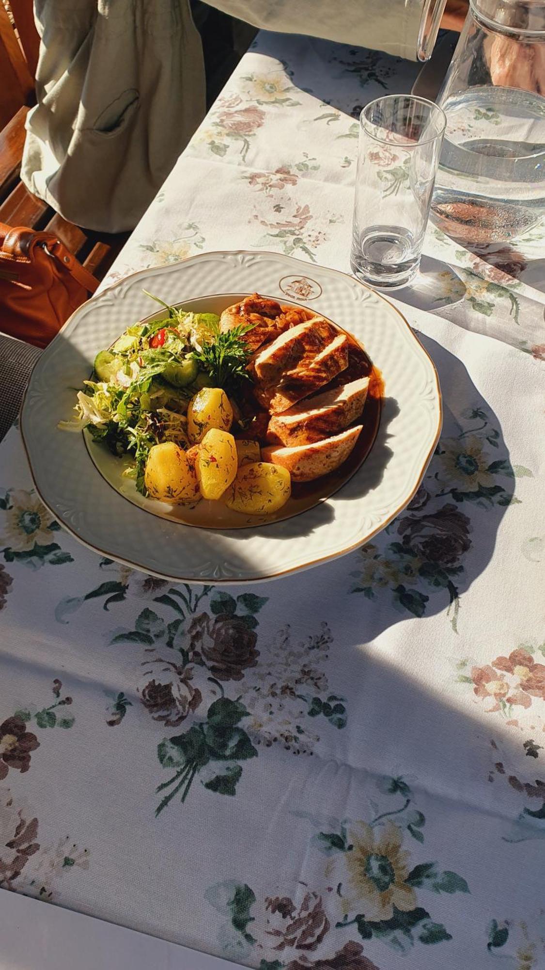Dwor Anna Bed & Breakfast Ciecierzyn Eksteriør bilde
