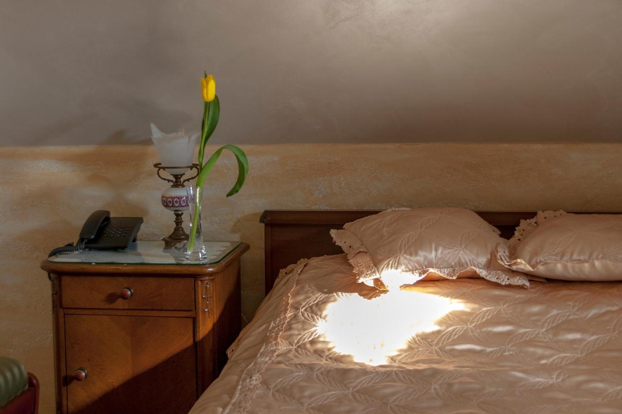Dwor Anna Bed & Breakfast Ciecierzyn Rom bilde