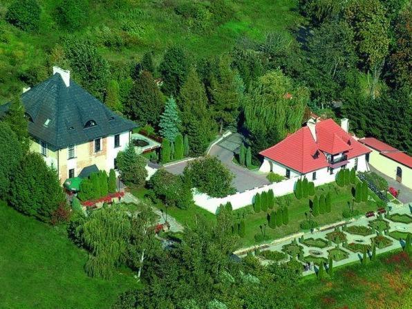Dwor Anna Bed & Breakfast Ciecierzyn Eksteriør bilde