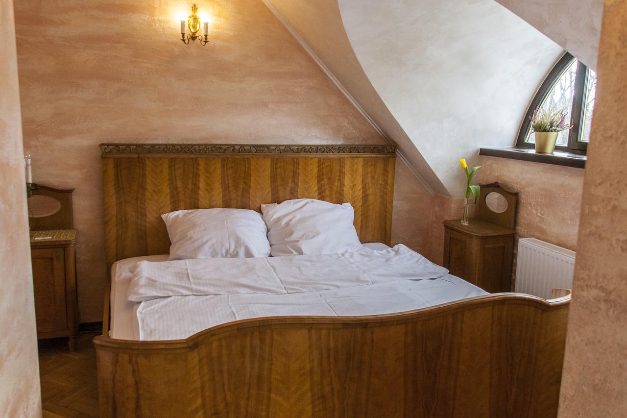 Dwor Anna Bed & Breakfast Ciecierzyn Eksteriør bilde