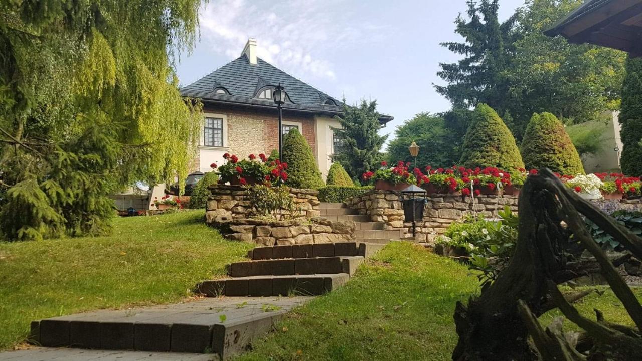Dwor Anna Bed & Breakfast Ciecierzyn Eksteriør bilde
